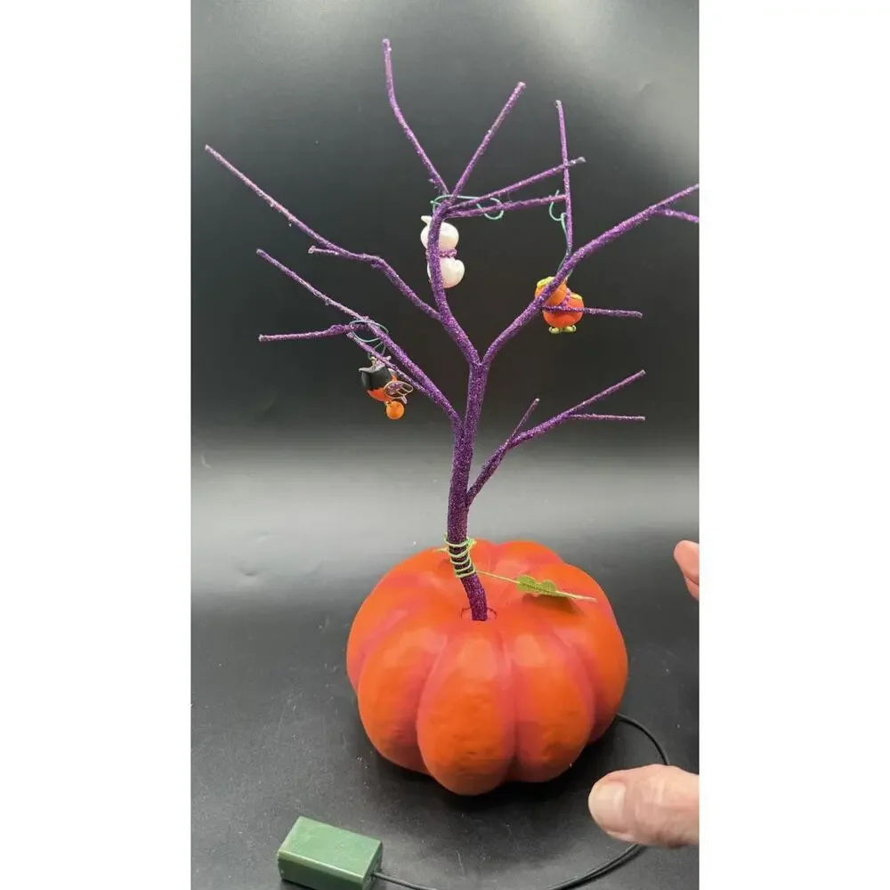 Hallmark Lighted Pumpkin Halloween W/ Mini Ornaments Tree Jack-o-lantern -Lo24